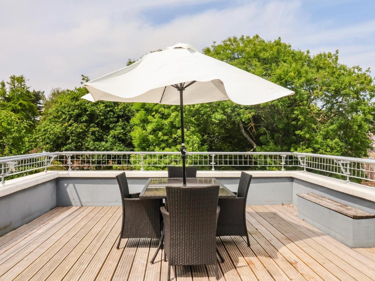 The Penthouse Apartment ไลม์รีจิส ภายนอก รูปภาพ